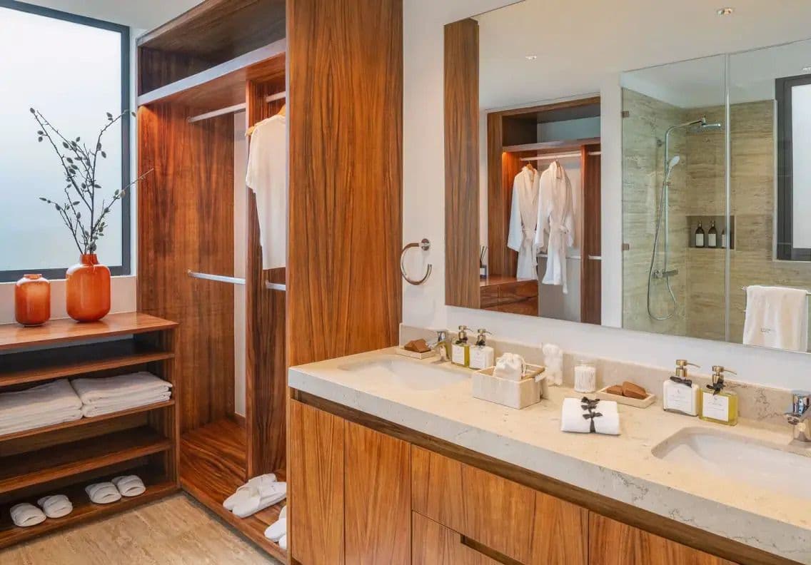 Banyan Tree Design detalle